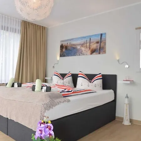 Neptuns Ankerplatz מלון 3*